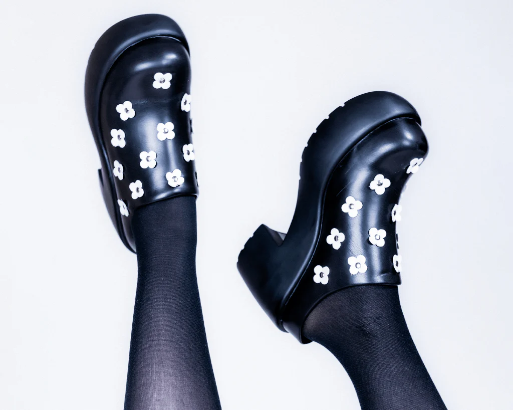 Black Burnished White Flower Anarchic Bubble Clog - Image 6