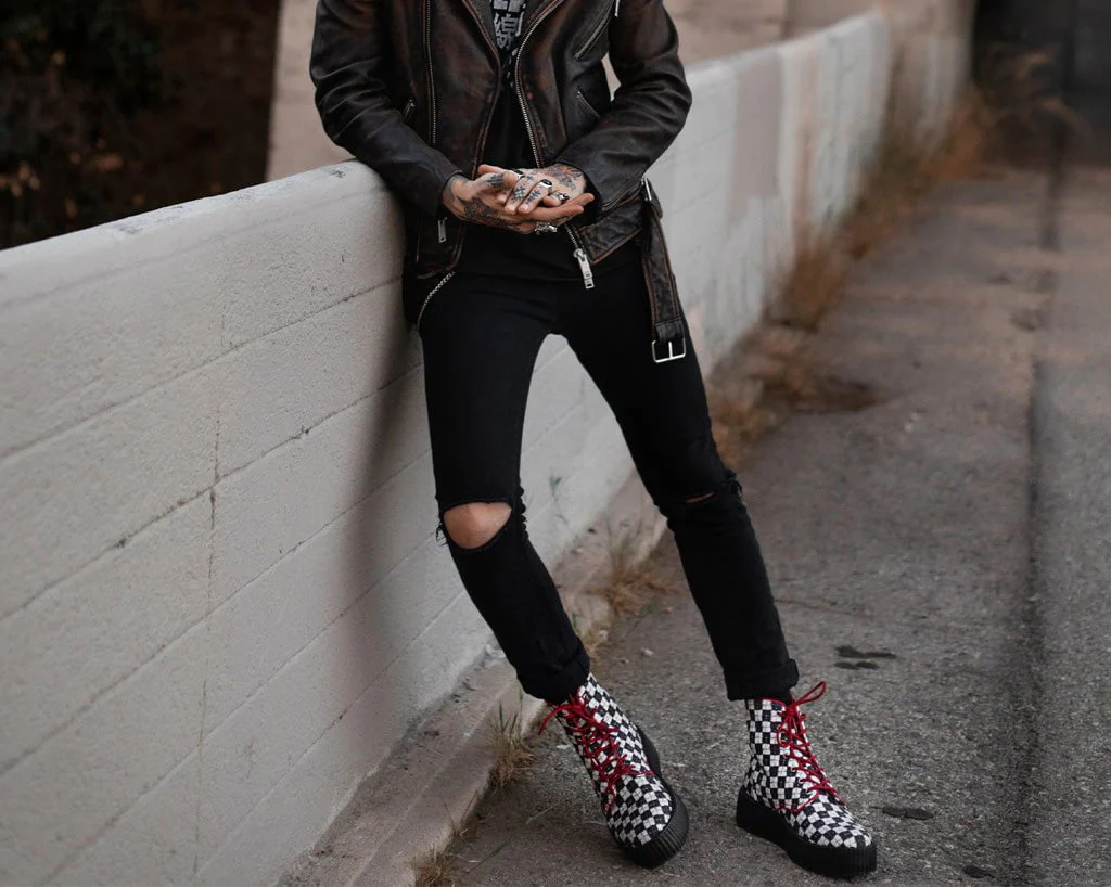 Black & White Checkered Barbwire Mondo Boot - Image 7