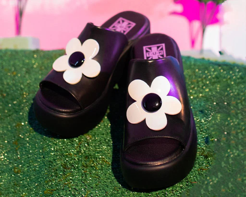 Black & White Daisy Bubble Mule - Image 7