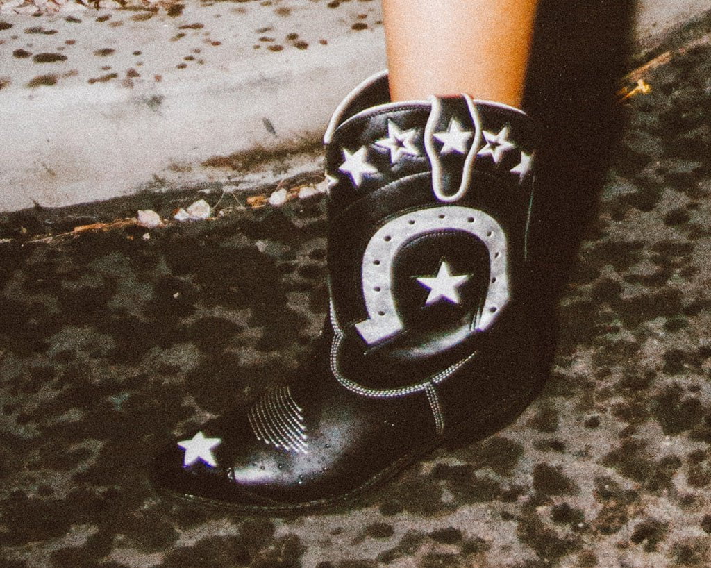 Black & White Horseshoe Star Western Boot - Image 7